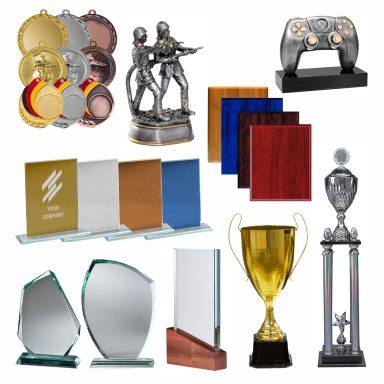 Pokale, Medaillen und Auszeichnungen Übersicht von Pokalen, Medaillen, Trophäen und Ehrentafeln.